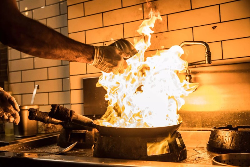 Cover Picture 1 Of The Wok