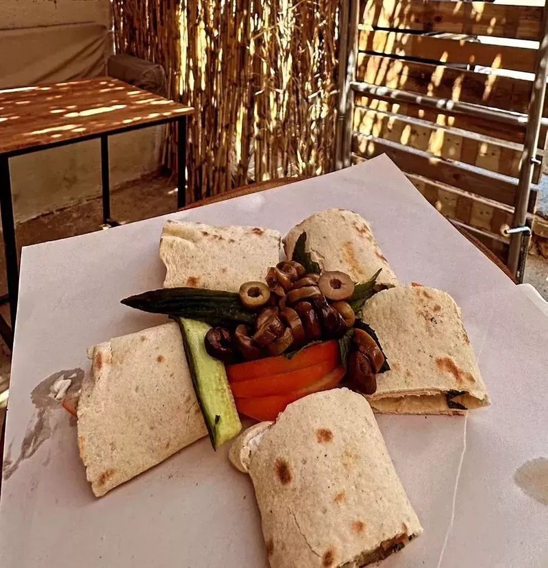 Cover Picture 2 Of Jungle Grill