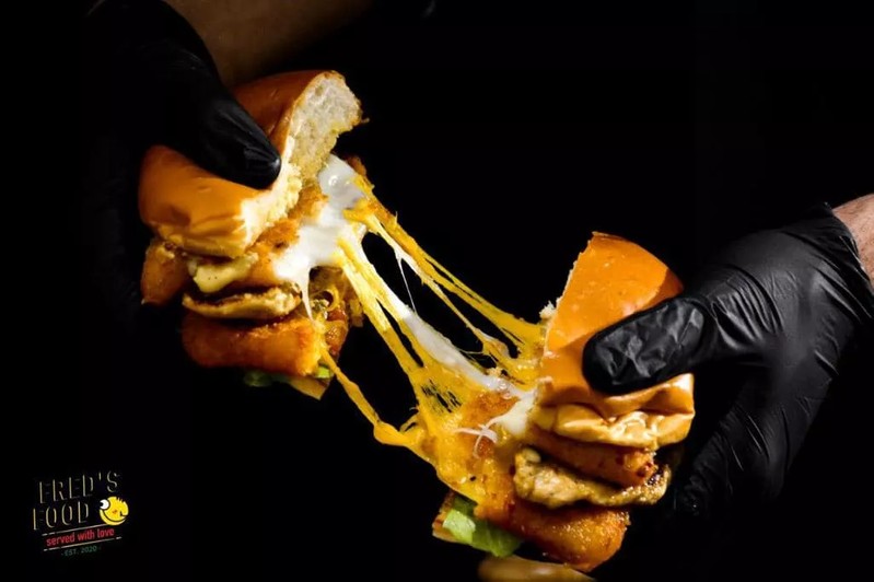 Cover Picture 1 Of Fred's Boneless 