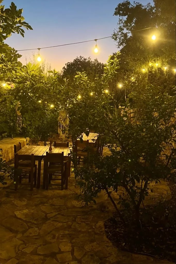 Cover Picture 2 Of Beit Saoumar 