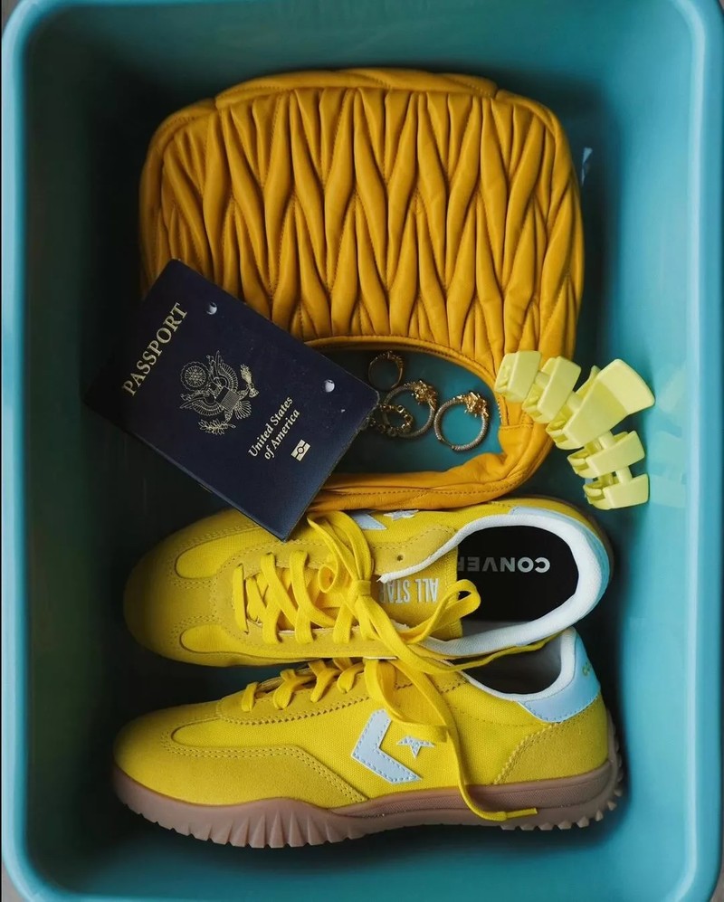 Cover Picture 1 Of Converse