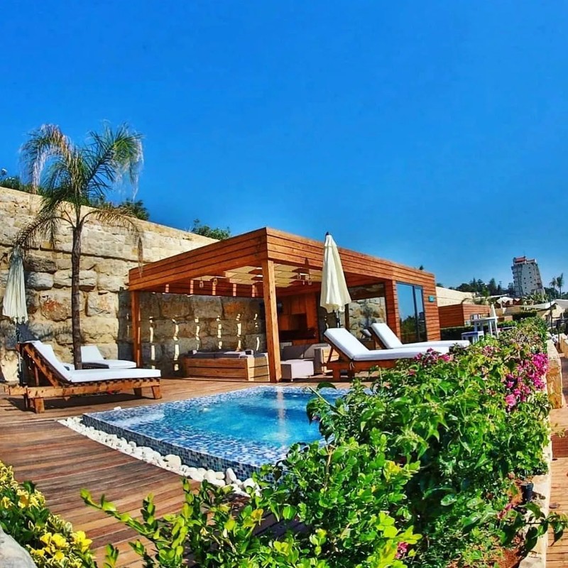 Cover Picture 1 Of Dea Del Mare