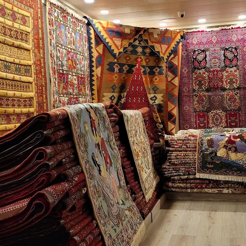 Cover Picture 2 Of Tapis Louis Mahfouz