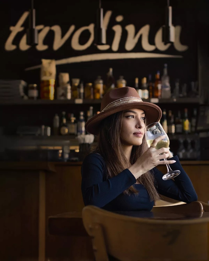 Cover Picture 1 Of Tavolina
