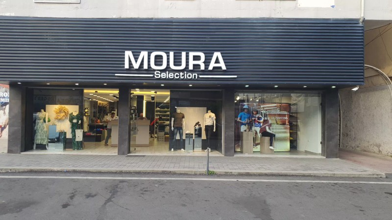 Cover Picture 1 Of Moura Selection