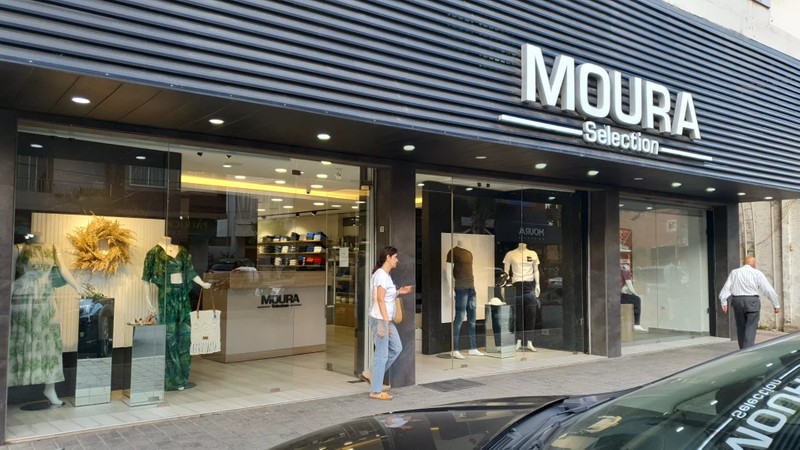 Cover Picture 2 Of Moura Selection