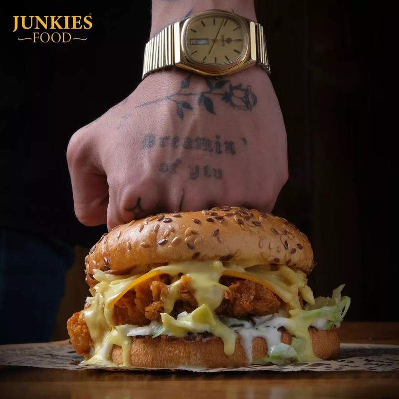 Cover Picture 1 Of Junkies Food