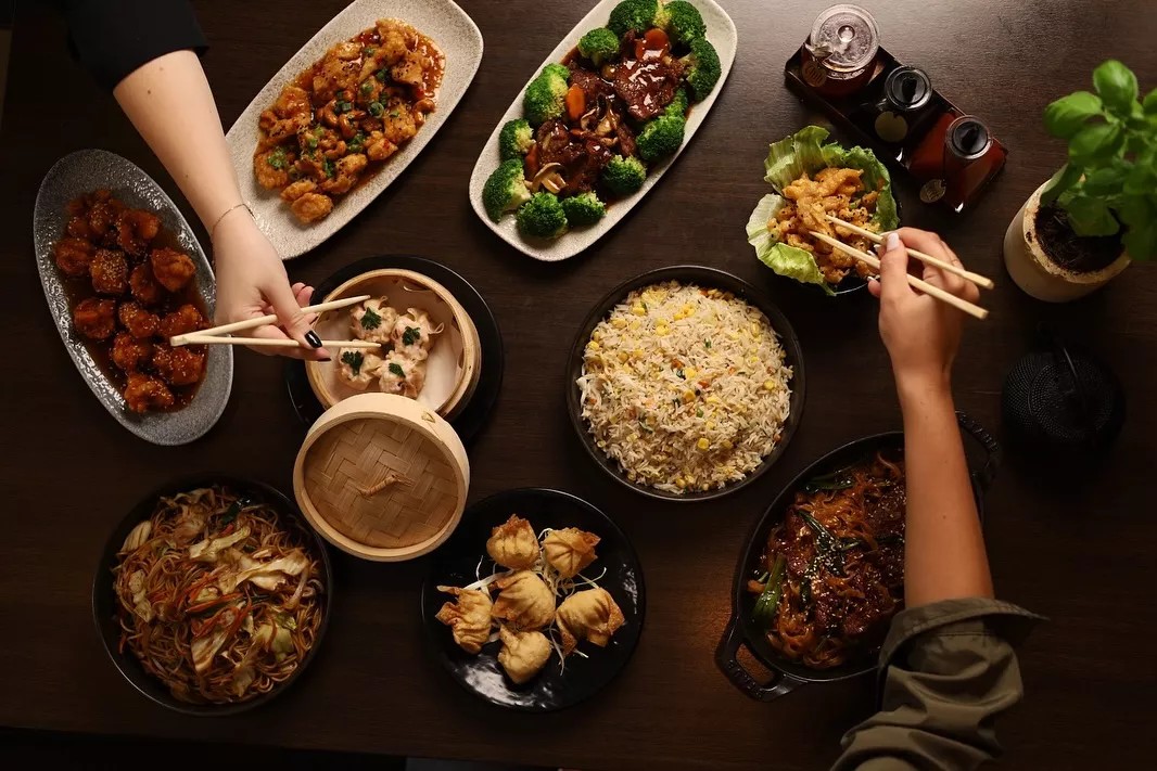 CHOPSTICKS Restaurant