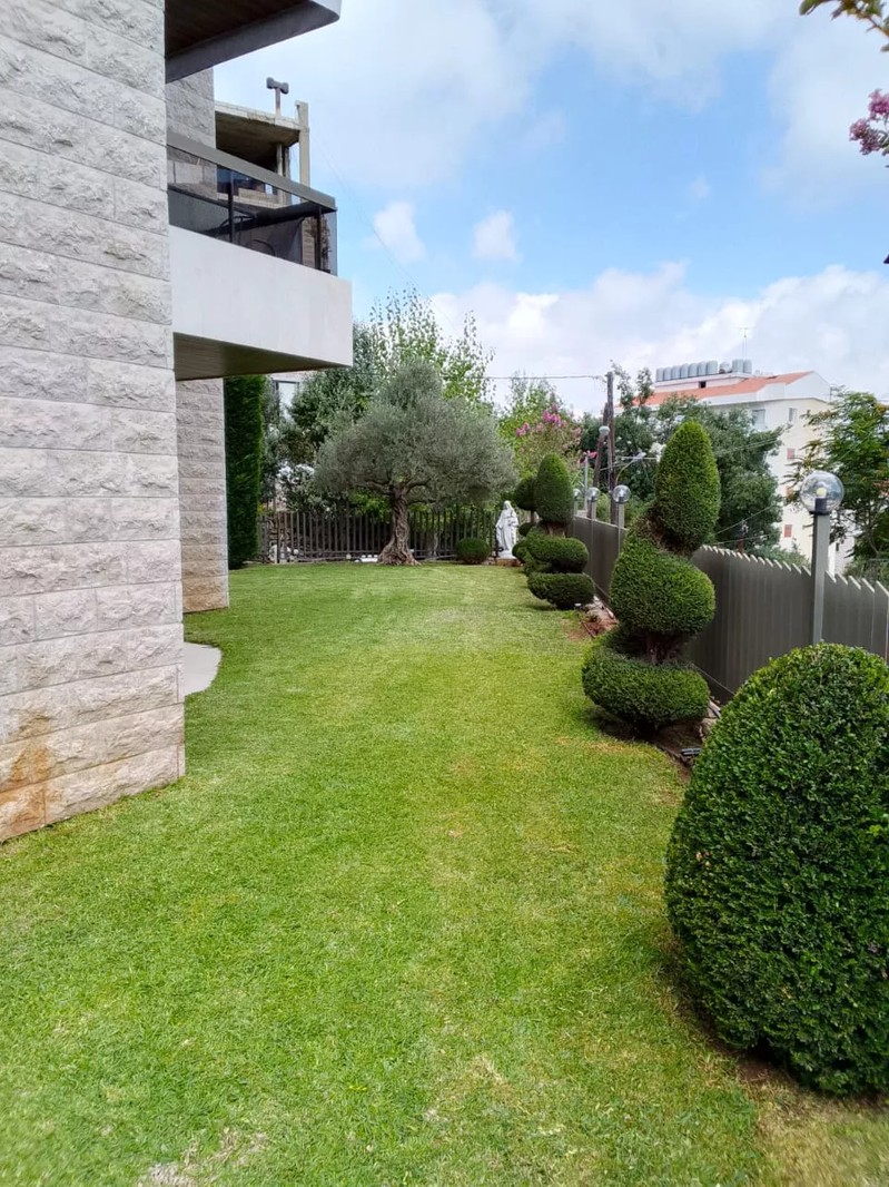 Cover Picture 2 Of Moussa for gardening