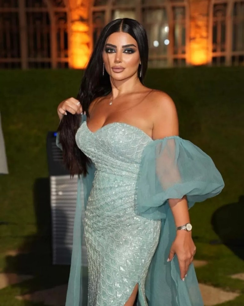 Cover Picture 2 Of Your Dress