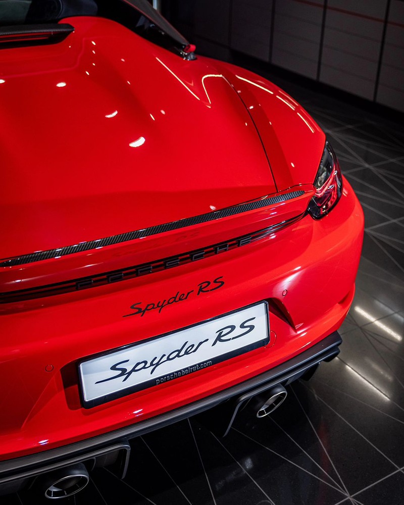 Cover Picture 2 Of Porsche Studio Beirut