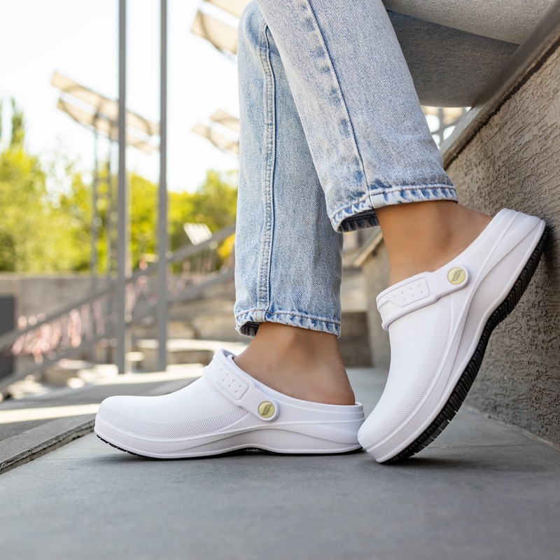 Cover Picture 2 Of Skechers