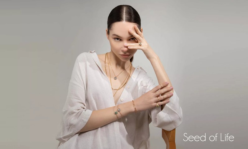 Cover Picture 1 Of Delcy Fine