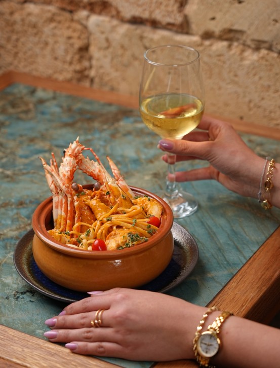 Cover Picture 1 Of Chez Amis