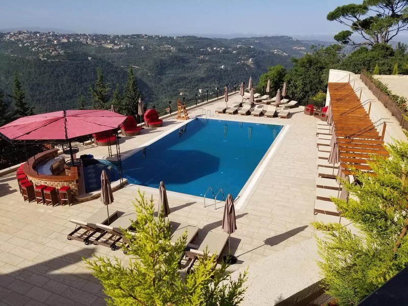 Cover Picture 1 Of L'Auberge des Emirs