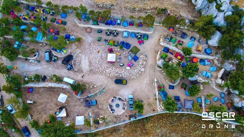 Cover Picture 1 Of The Pit