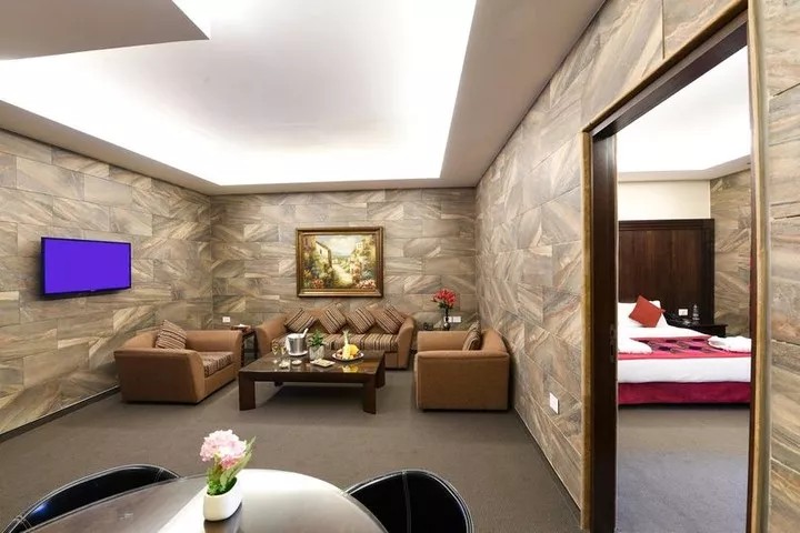 Cover Picture 4 Of Reston Hotel