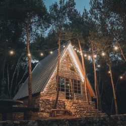 Profile Picture Of Uzit Cabins
